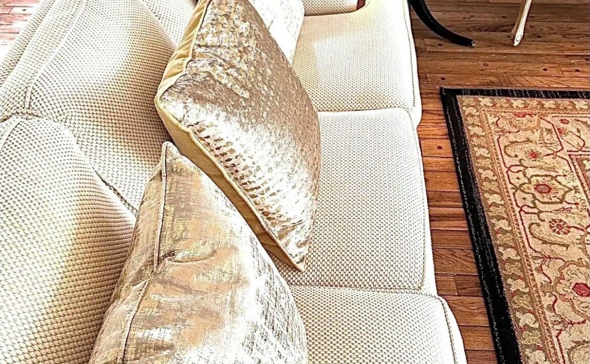 Photo of Livingroom in Neshanic