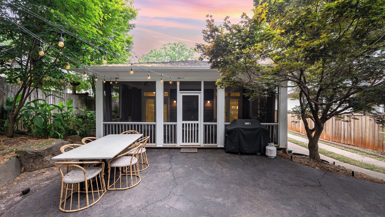 Photo of Outdoor in Plaza Midwood