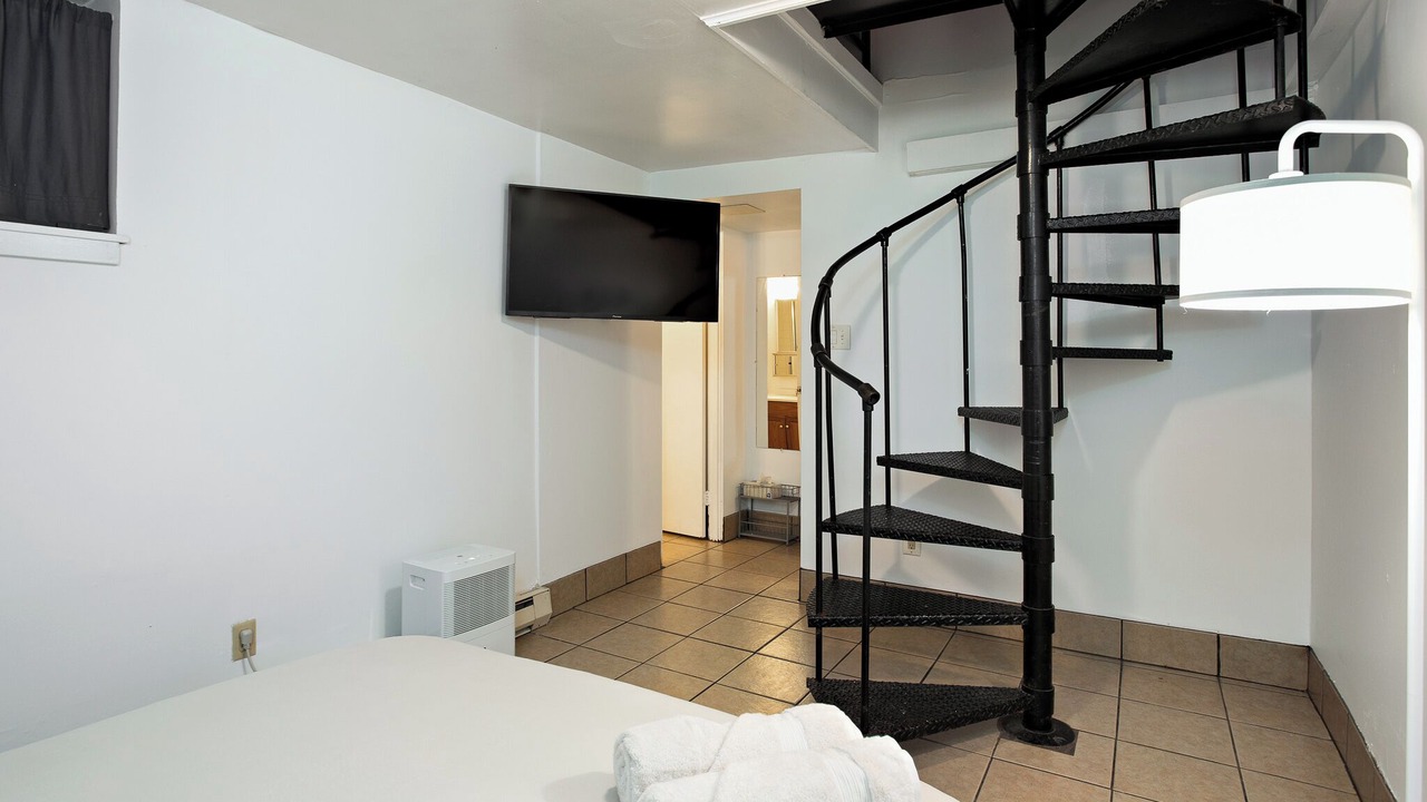 Photo of Bedroom in Shadyside
