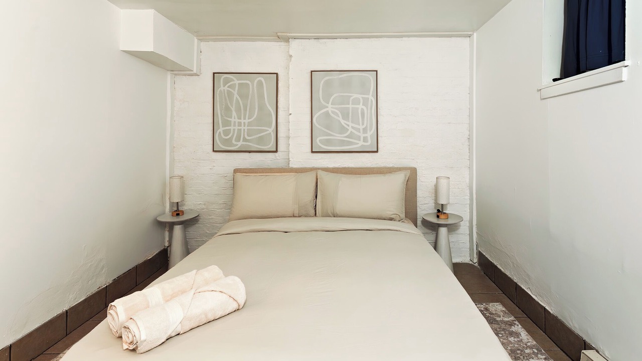 Photo of Bedroom in Shadyside