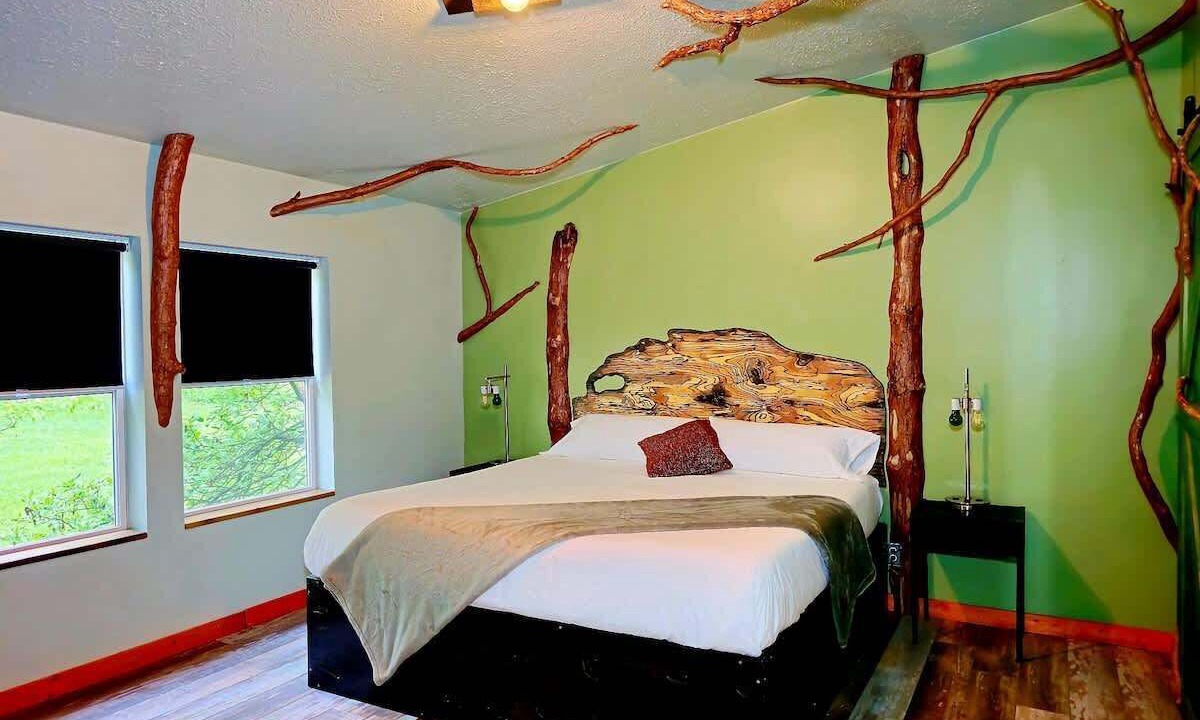 Photo of Bedroom in Laurelville