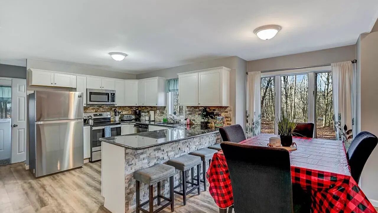 Photo of Kitchen in Mount Pocahontas