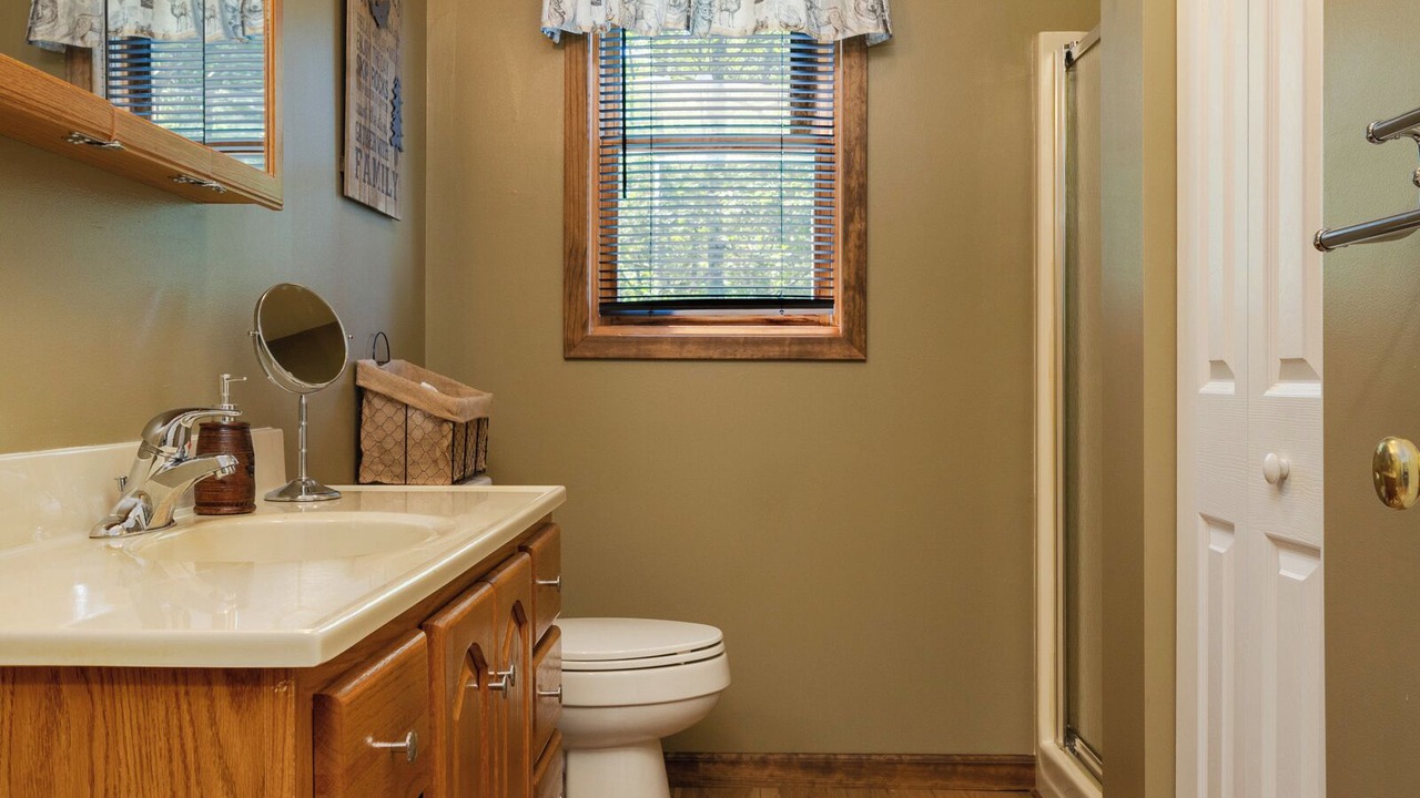 Photo of Bathroom in Gaines