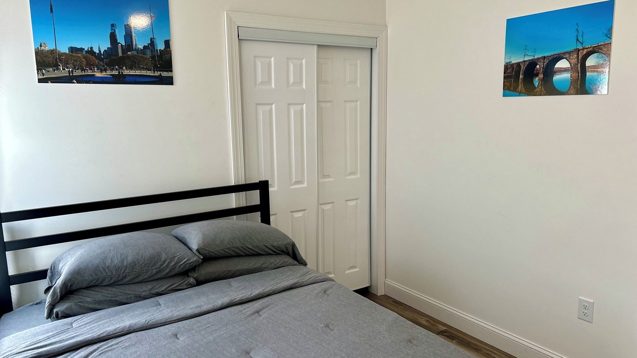 Photo of Bedroom in Roxborough-Manayunk