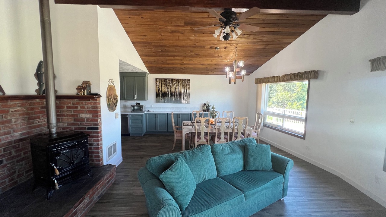 Photo of Livingroom in Cascade