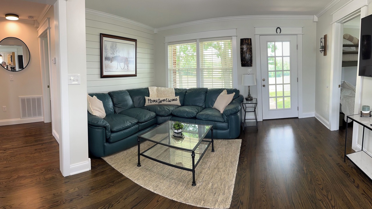 Photo of Livingroom in Albany