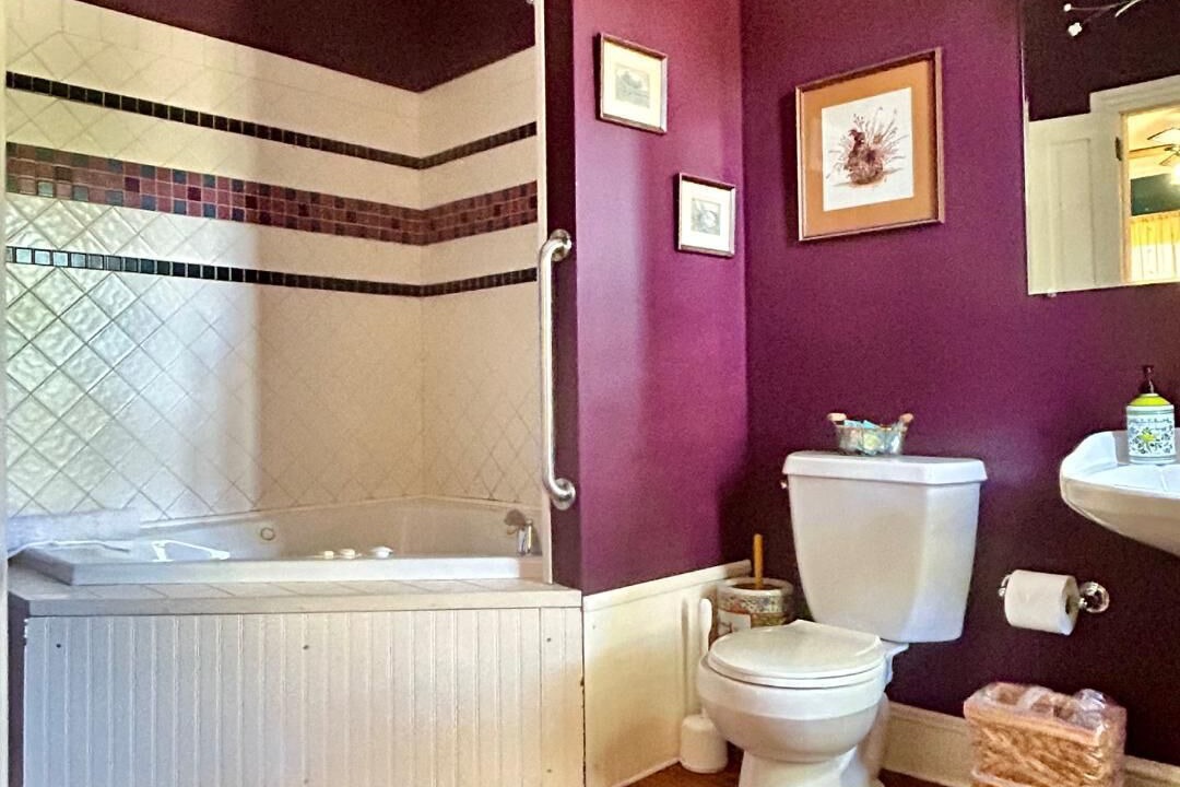 Photo of Bathroom in Adamstown