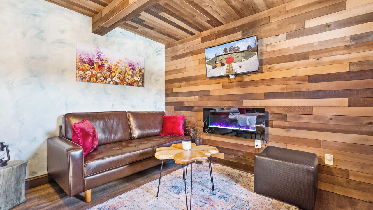 Photo of Livingroom in Creola