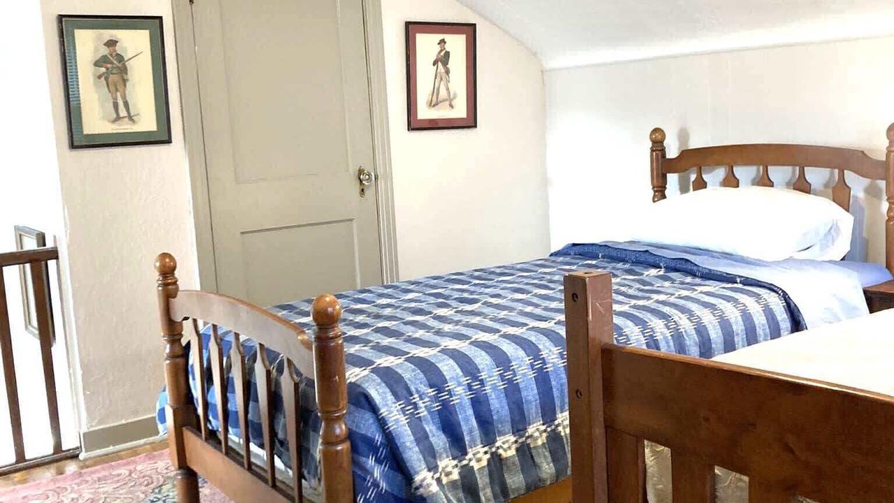 Photo of Bedroom in Duquesne