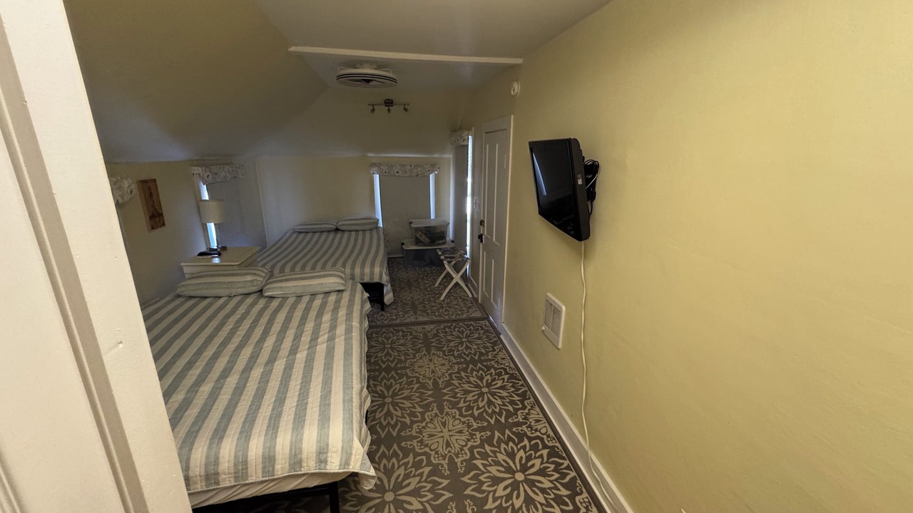 Photo of Bedroom in Lakeside