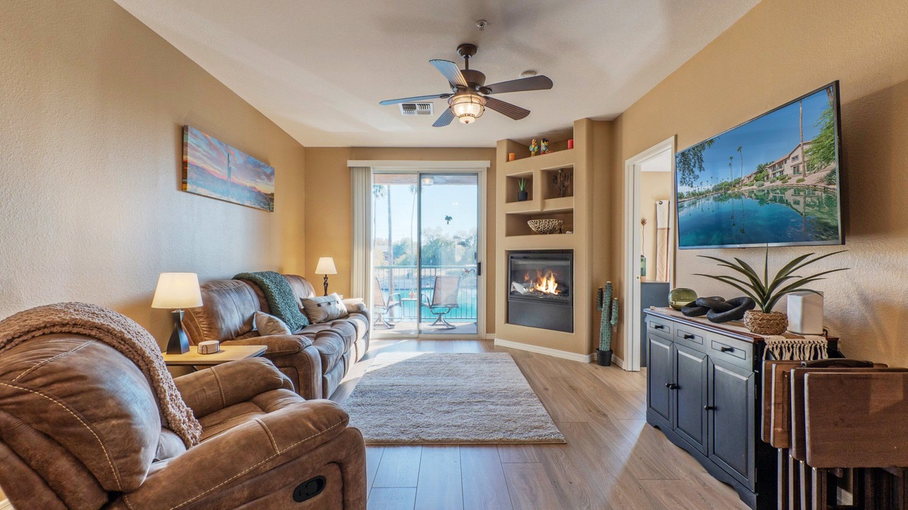 Photo of Livingroom in Superstition Lakes