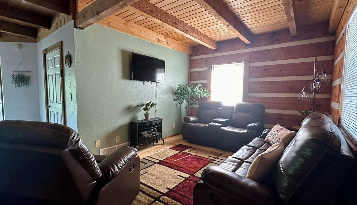 Photo of Livingroom in Grantsville