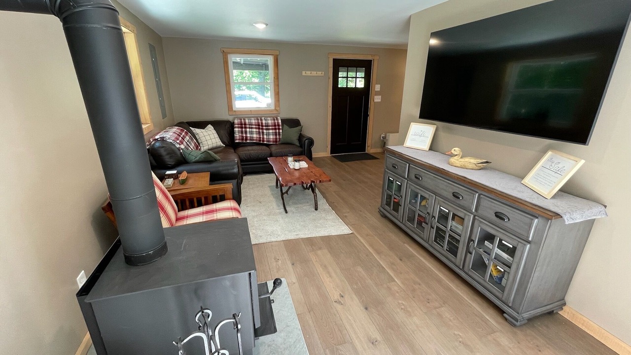Photo of Livingroom in Thompson