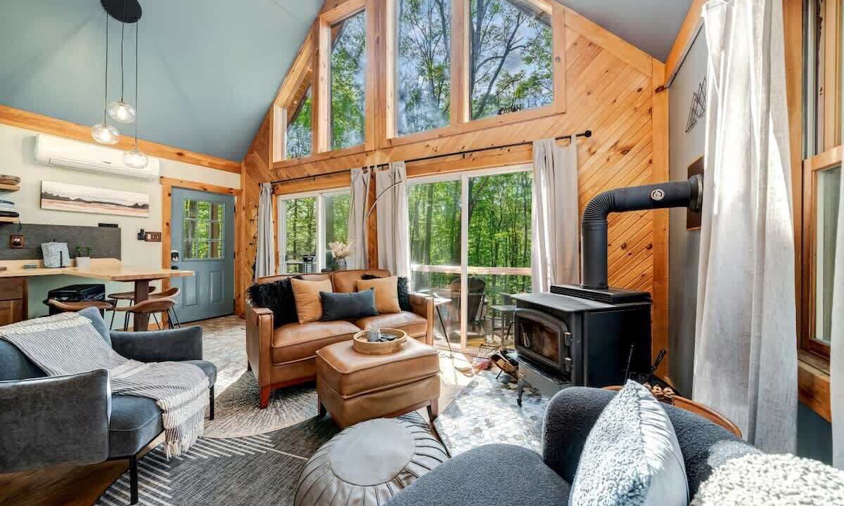 Photo of Livingroom in Paw Paw