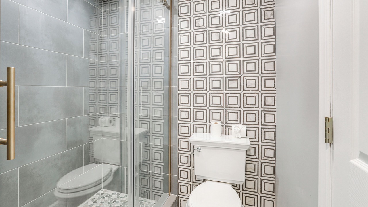 Photo of Bathroom in Brick