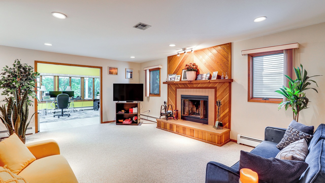 Photo of Bedroom in Brick