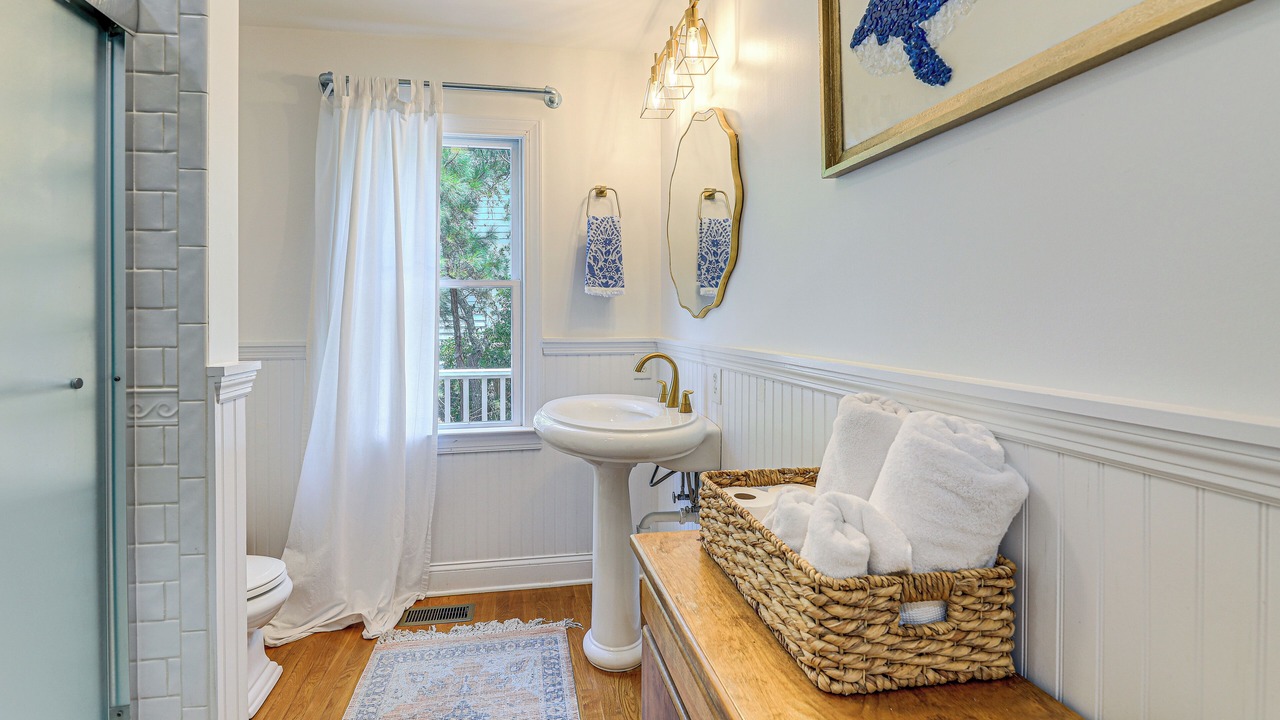 Photo of Bathroom in Harkers Island