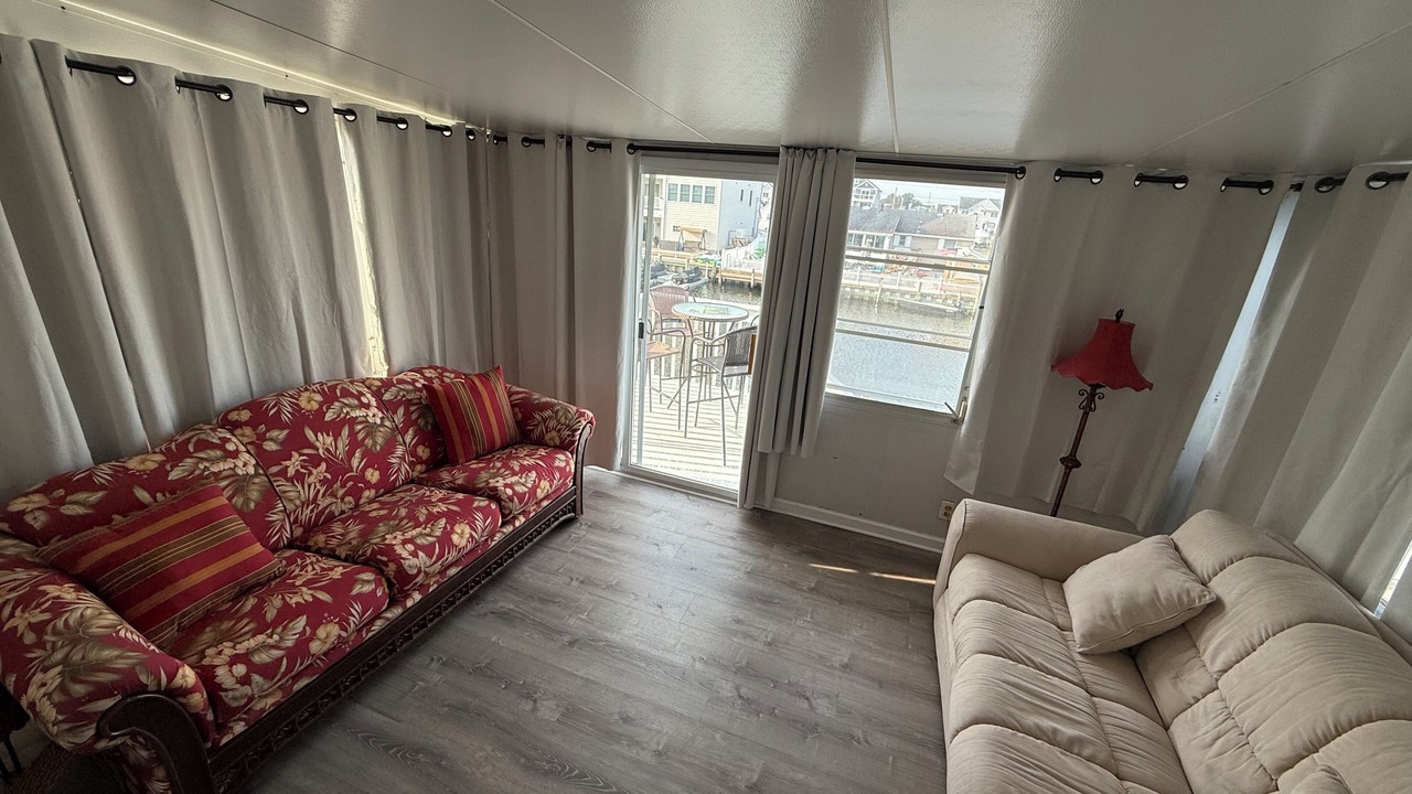 Photo of Livingroom in Ortley Beach
