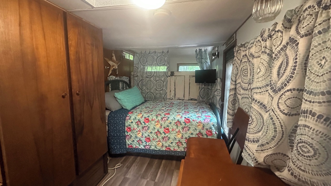 Photo of Bedroom in Gnaw Bone