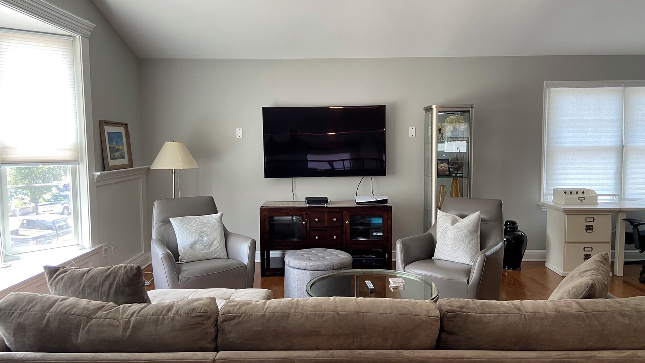 Photo of Livingroom in Elmwood Park