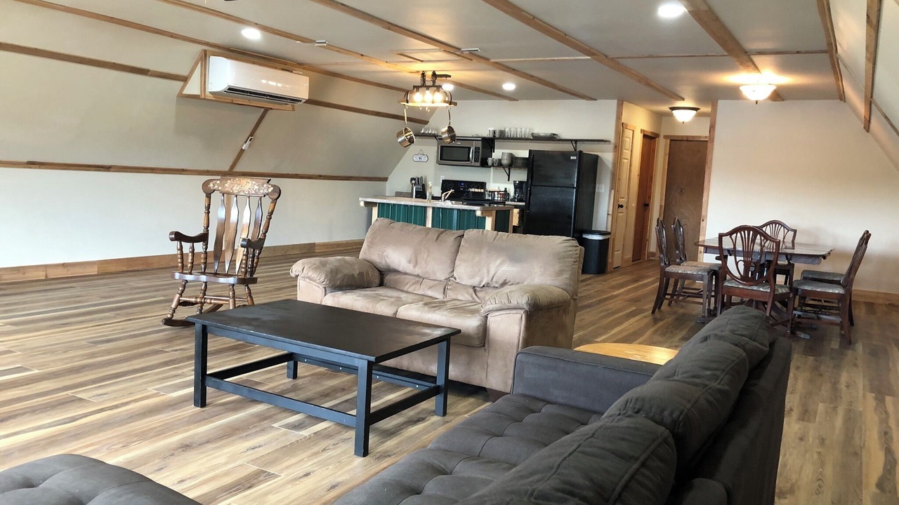 Photo of Livingroom in East Springfield