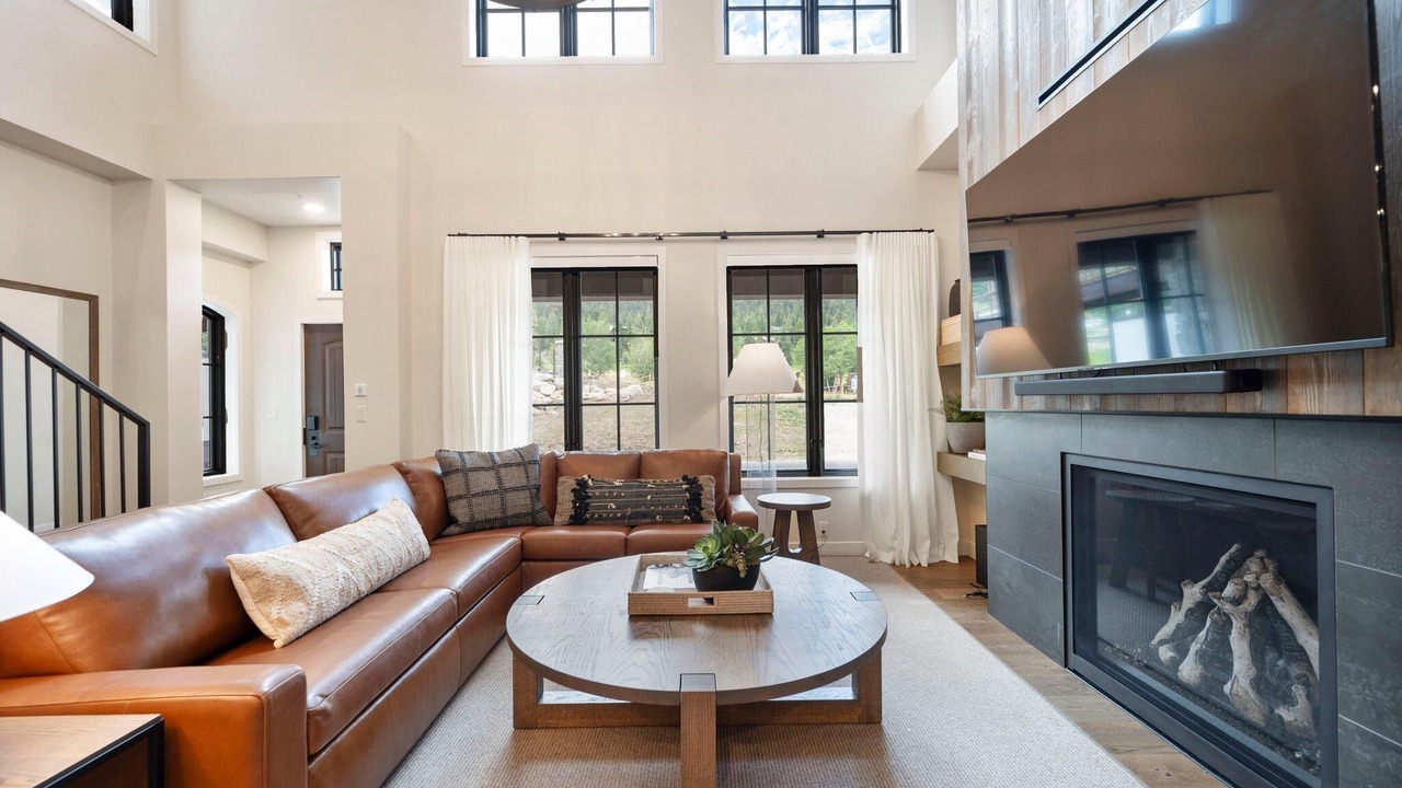 Photo of Livingroom in Tamarack Resort