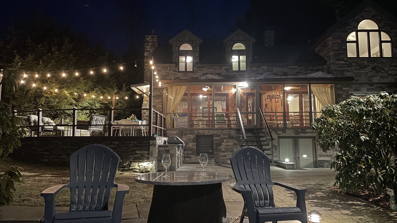 Photo of Patio Balcony in White Mills