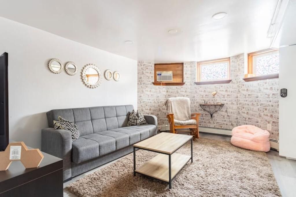 Photo of Livingroom in North Ironbound