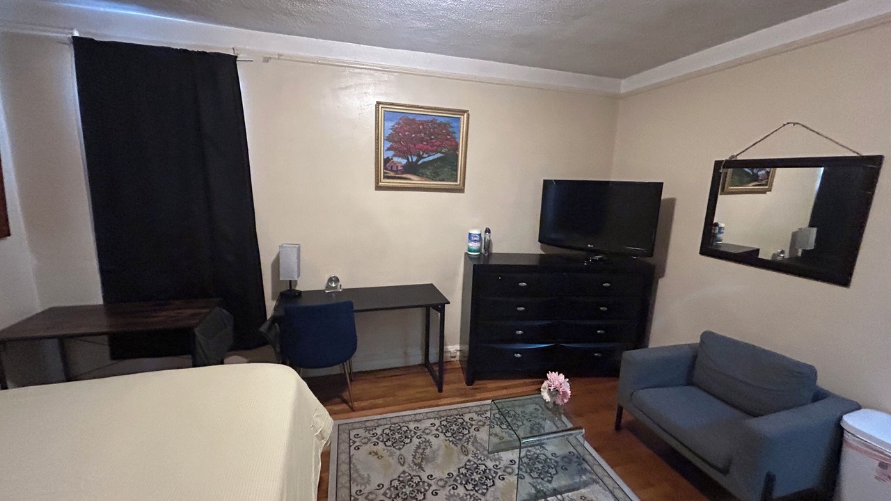 Photo of Bedroom in Concourse