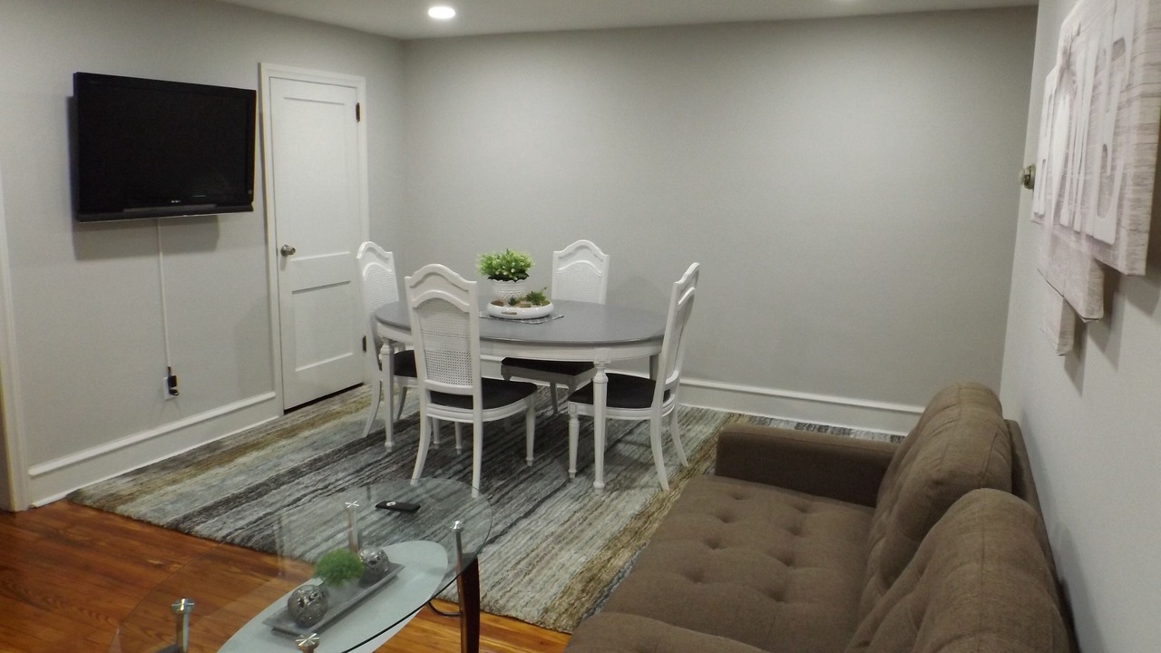 Photo of Livingroom in Foxcroft Square