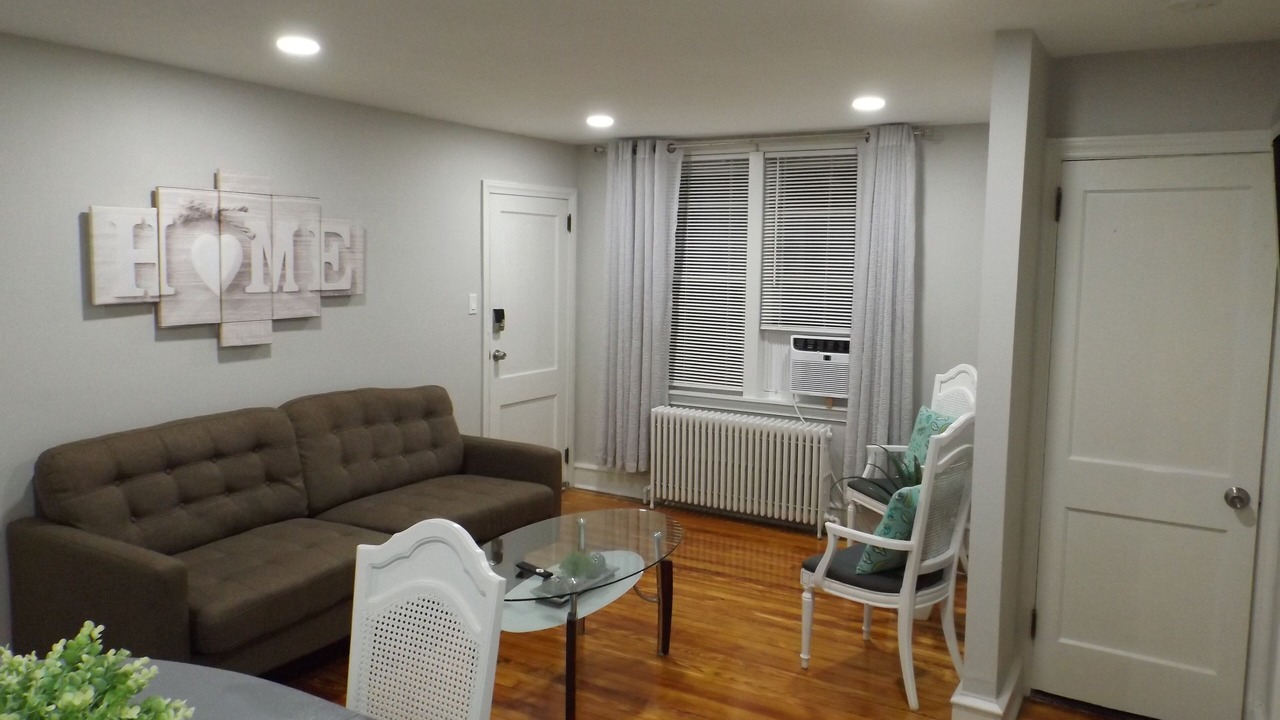 Photo of Livingroom in Foxcroft Square