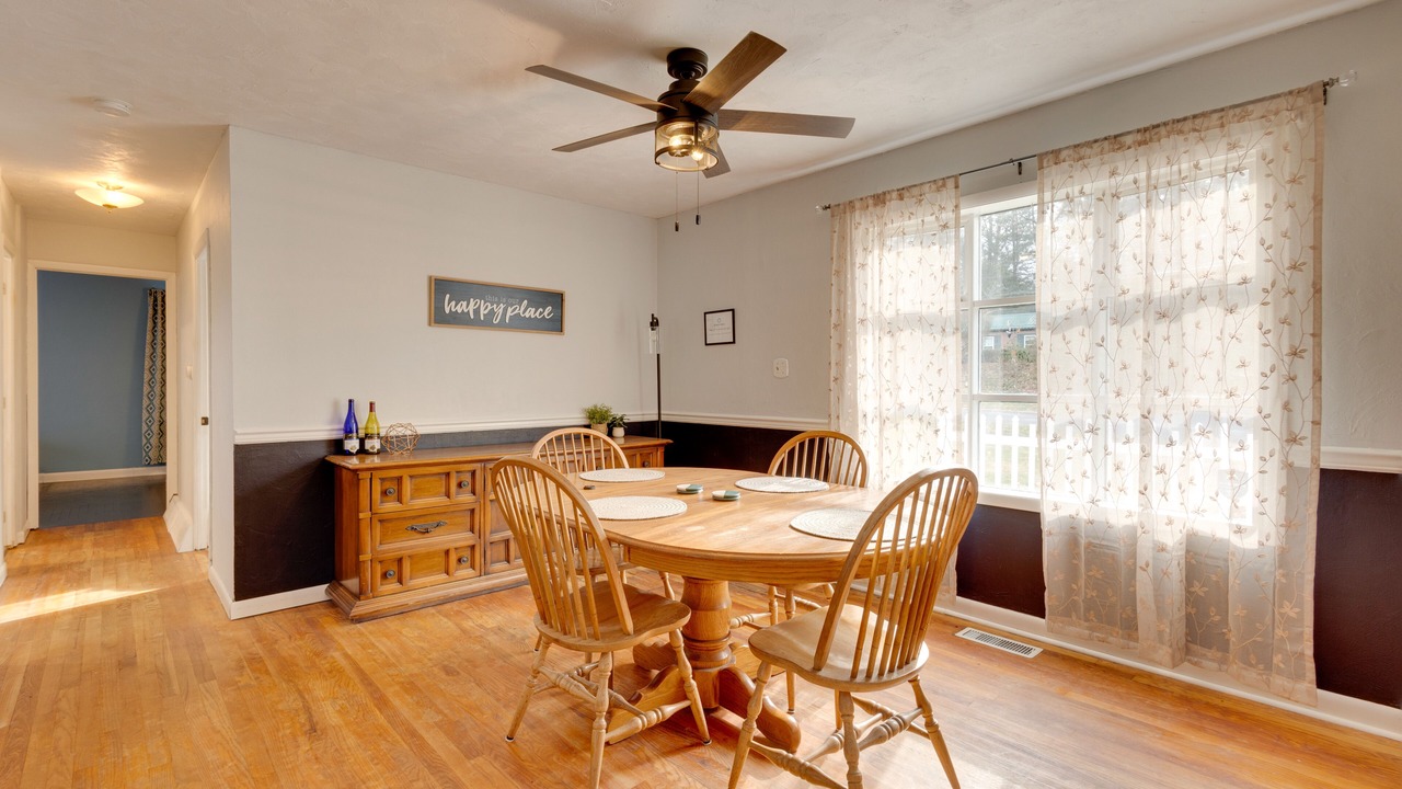 Photo of Bedroom in Park Forest Village