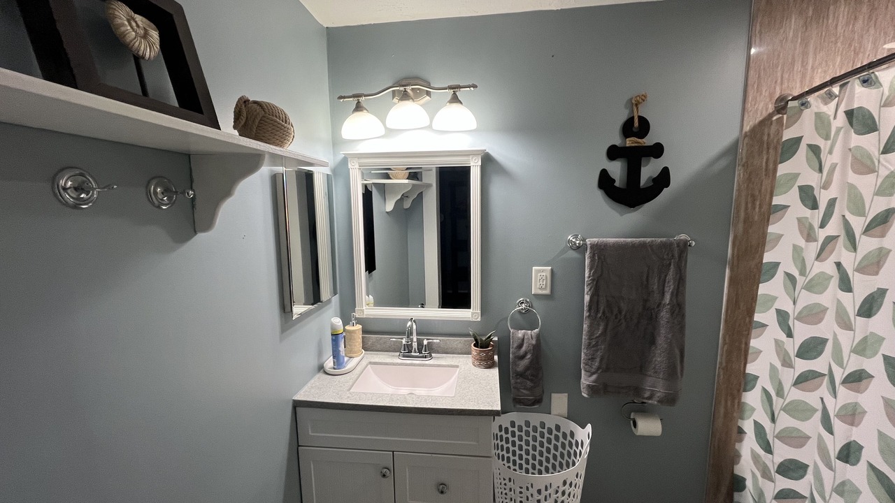 Photo of Bathroom in Coal Run