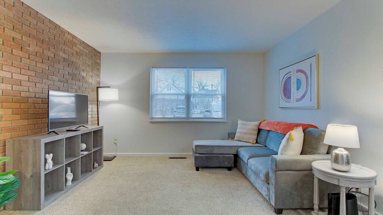 Photo of Livingroom in North Canton
