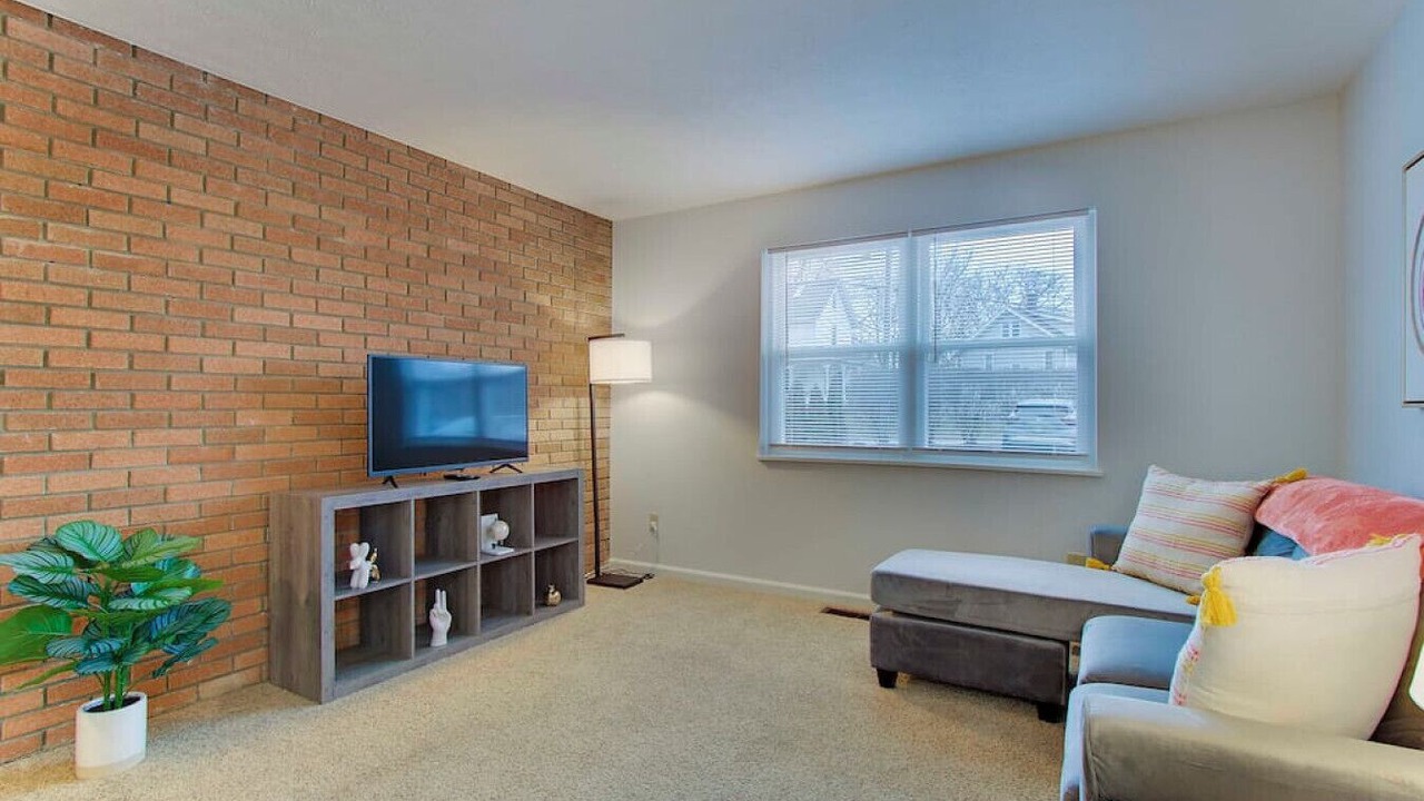 Photo of Livingroom in North Canton