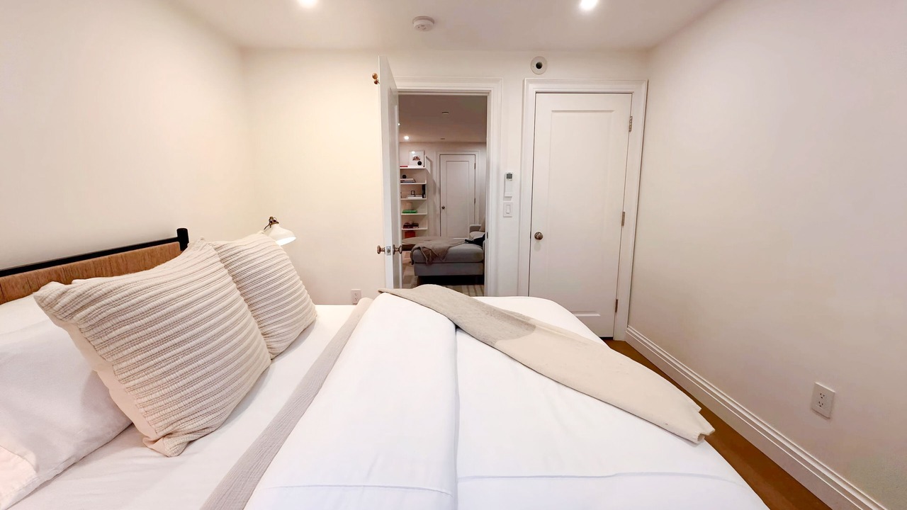 Photo of Bedroom in Tarrytown