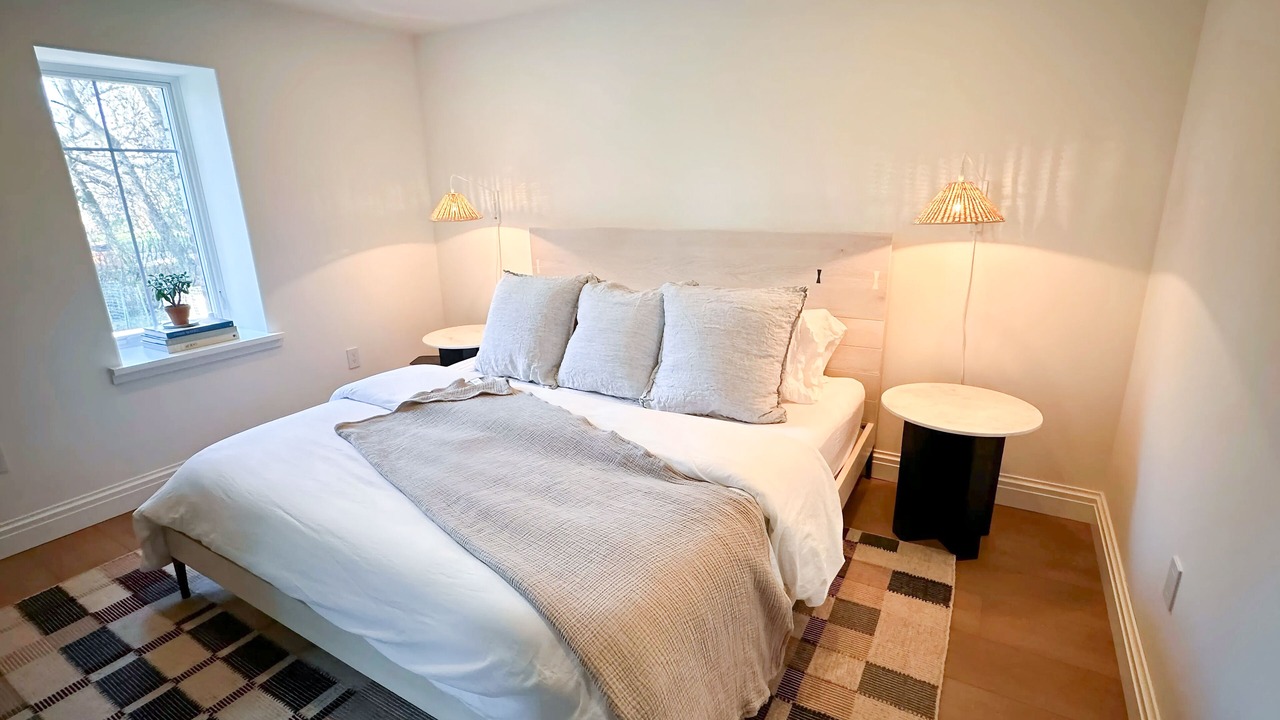 Photo of Bedroom in Tarrytown
