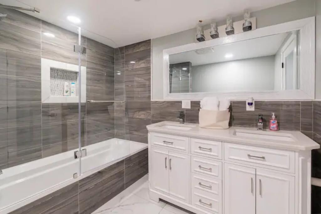 Photo of Bathroom in Mountain Dale