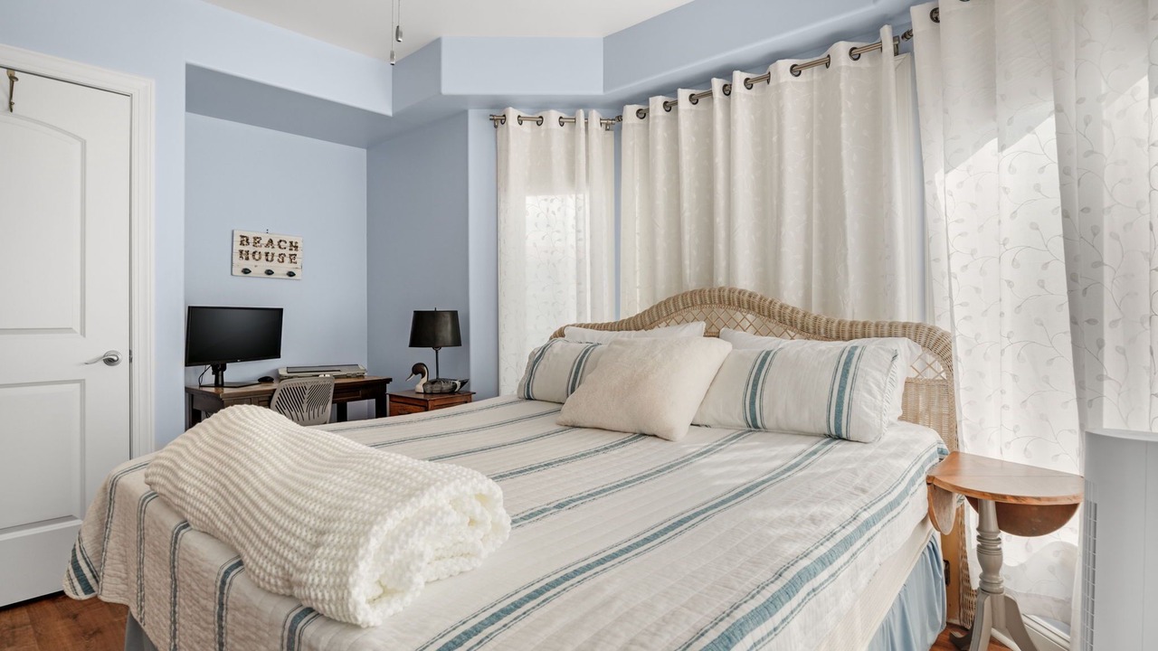 Photo of Bedroom in Deep Hole
