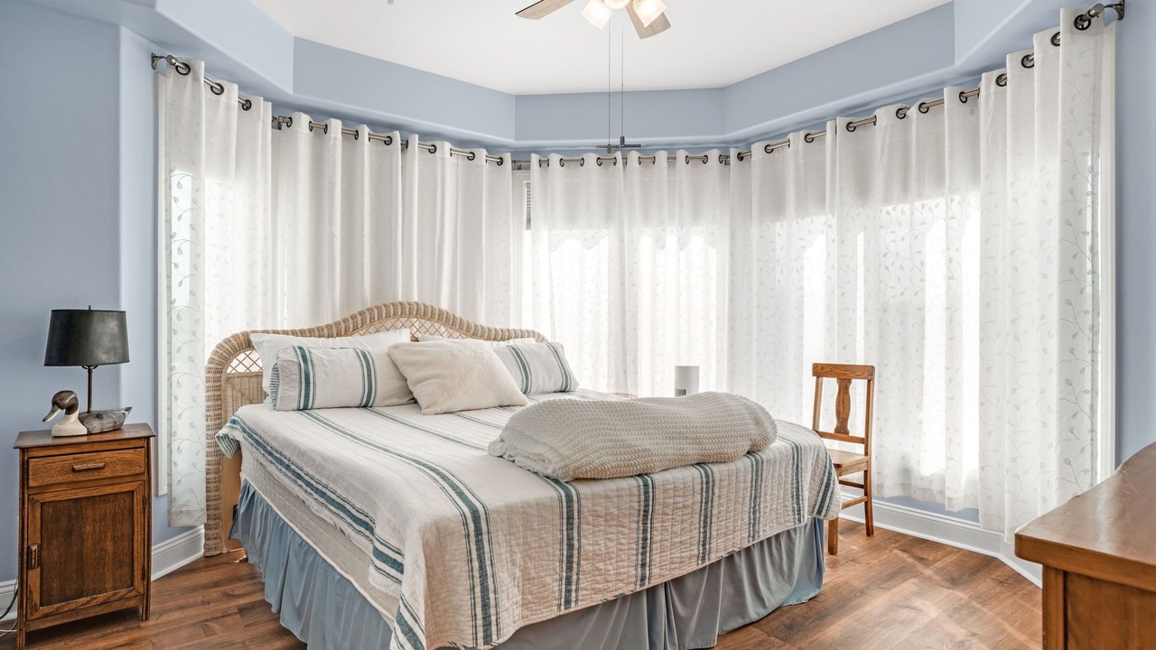 Photo of Bedroom in Deep Hole