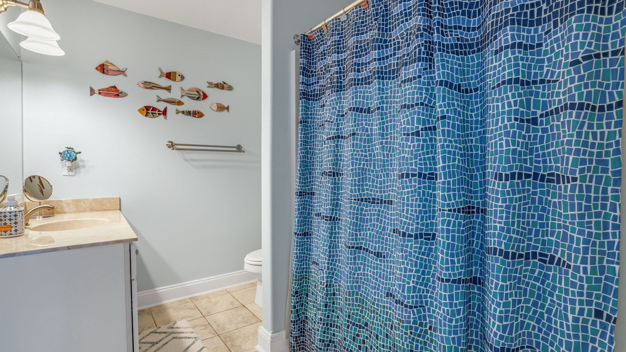 Photo of Bathroom in Deep Hole