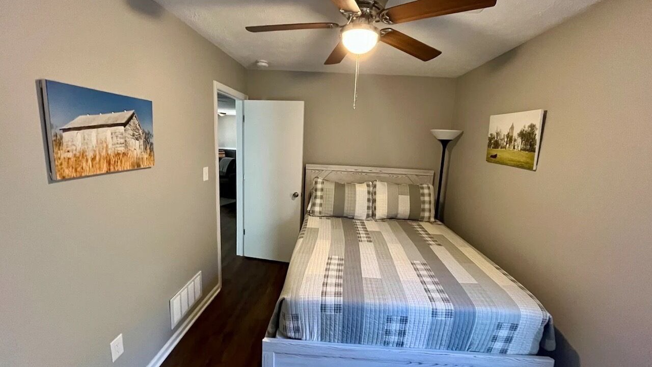 Photo of Bedroom in Lawrenceburg