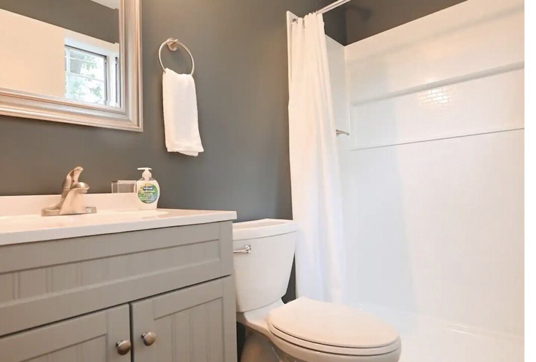 Photo of Bathroom in Lawrenceburg