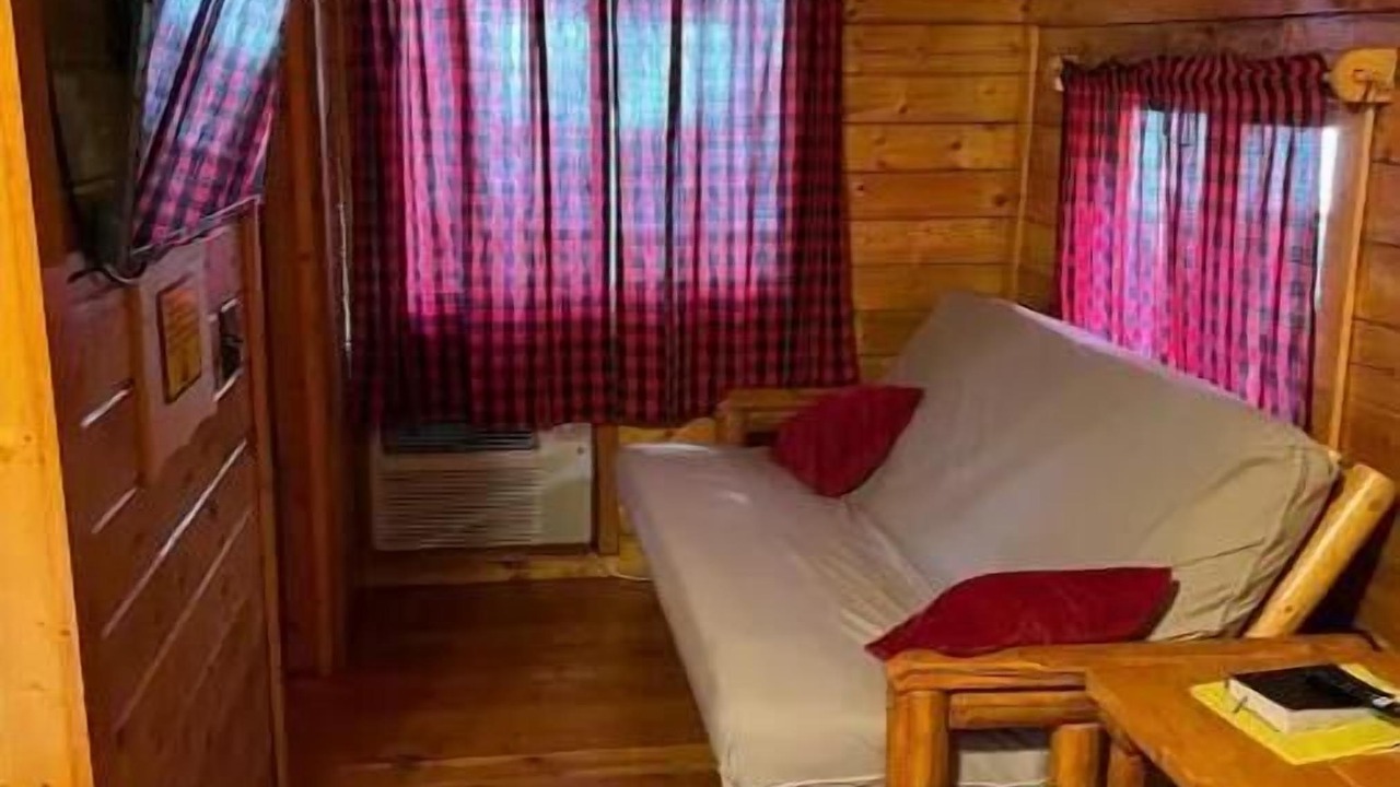 Photo of Livingroom in Renfro Valley