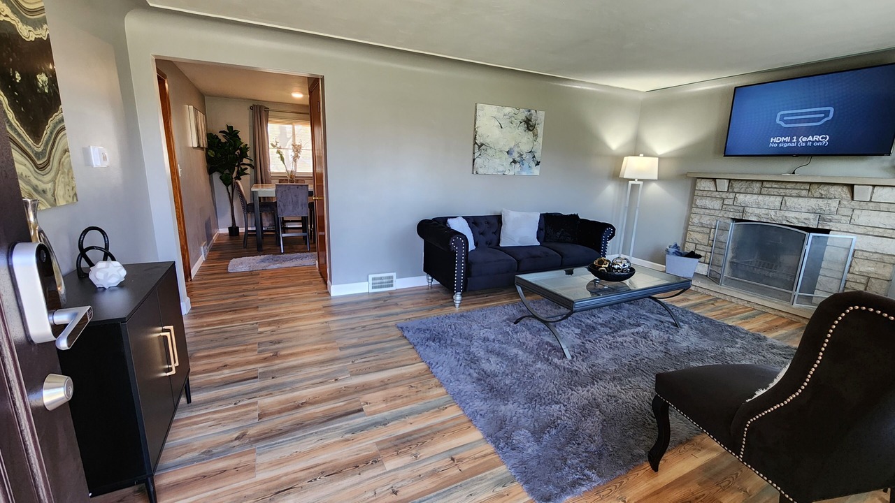 Photo of Livingroom in Youngstown
