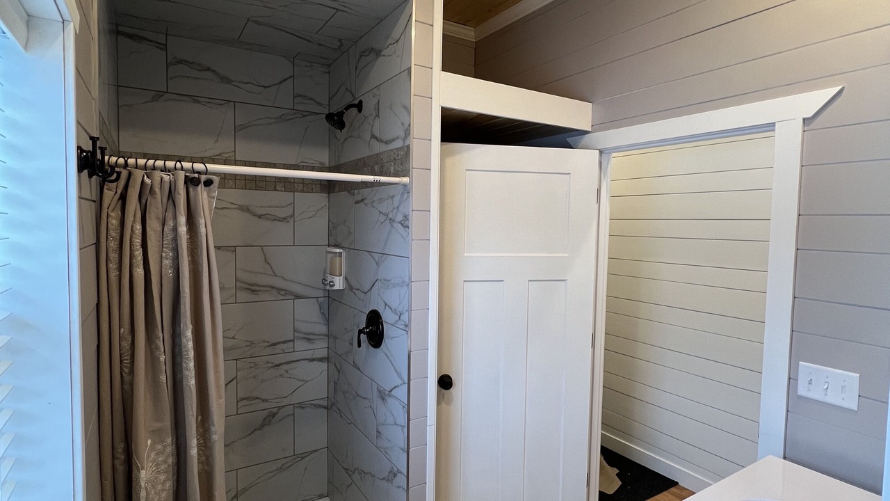 Photo of Bathroom in Reisterstown Station
