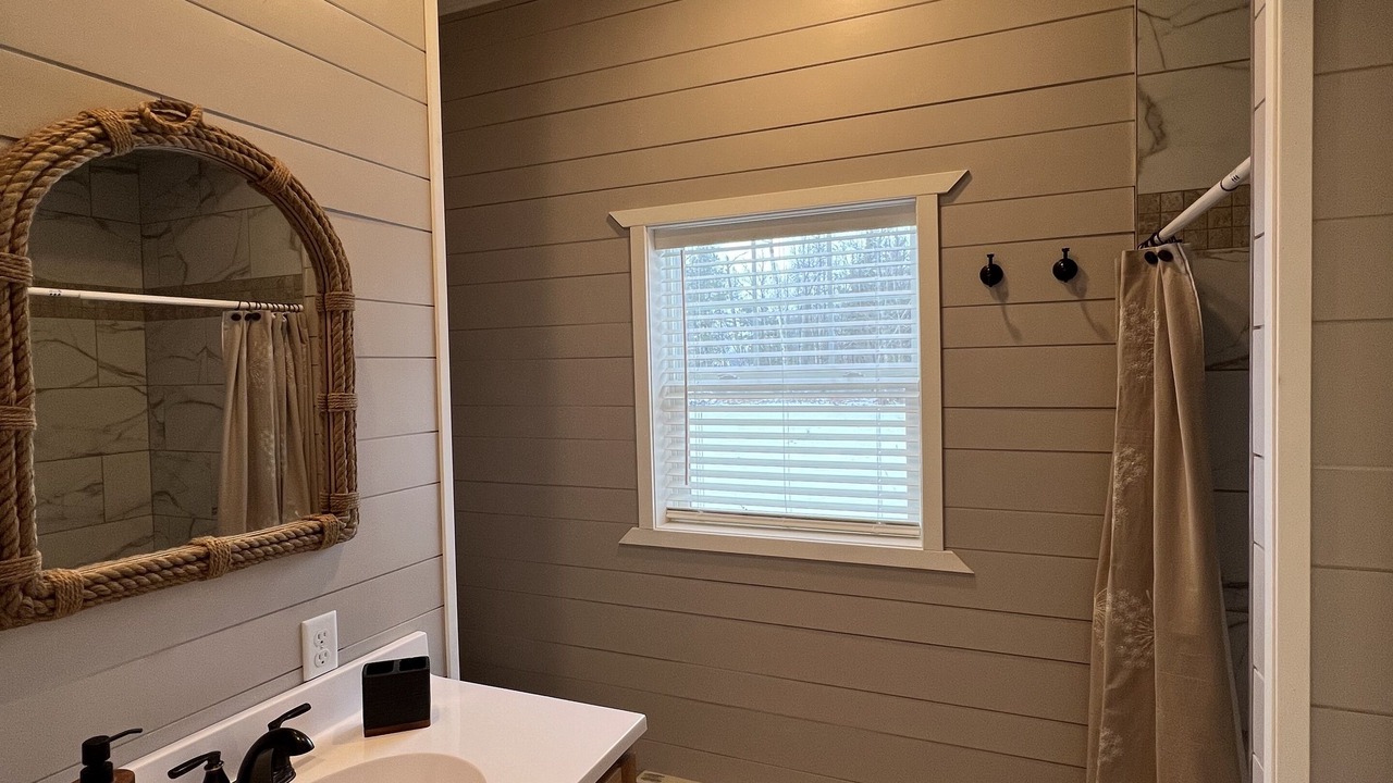 Photo of Bathroom in Reisterstown Station