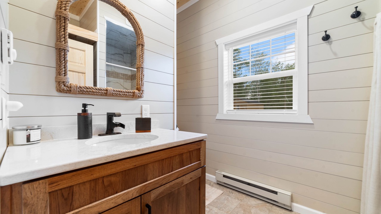 Photo of Bathroom in Reisterstown Station