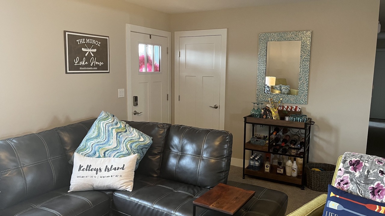 Photo of Livingroom in Kelleys Island