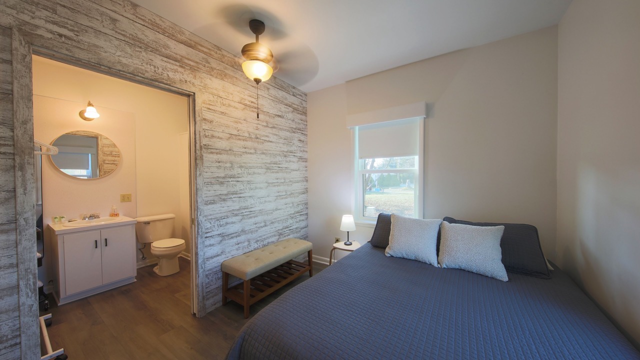 Photo of Bedroom in Apple Creek